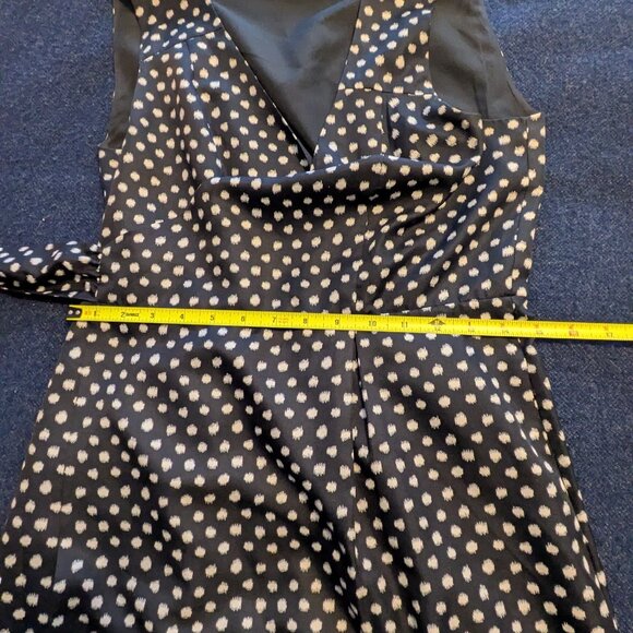 Banana Republic Wrap Dress (6) - Picture 6 of 9